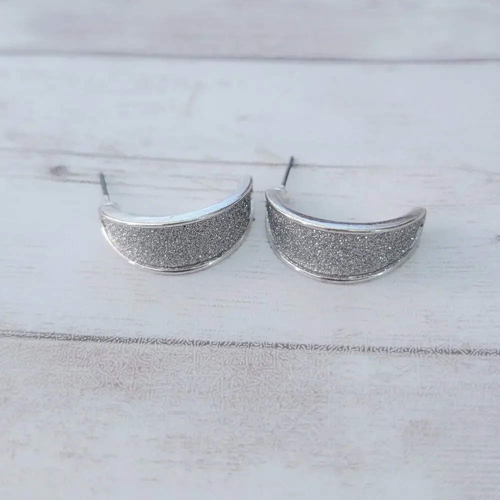 Other curved glittery
